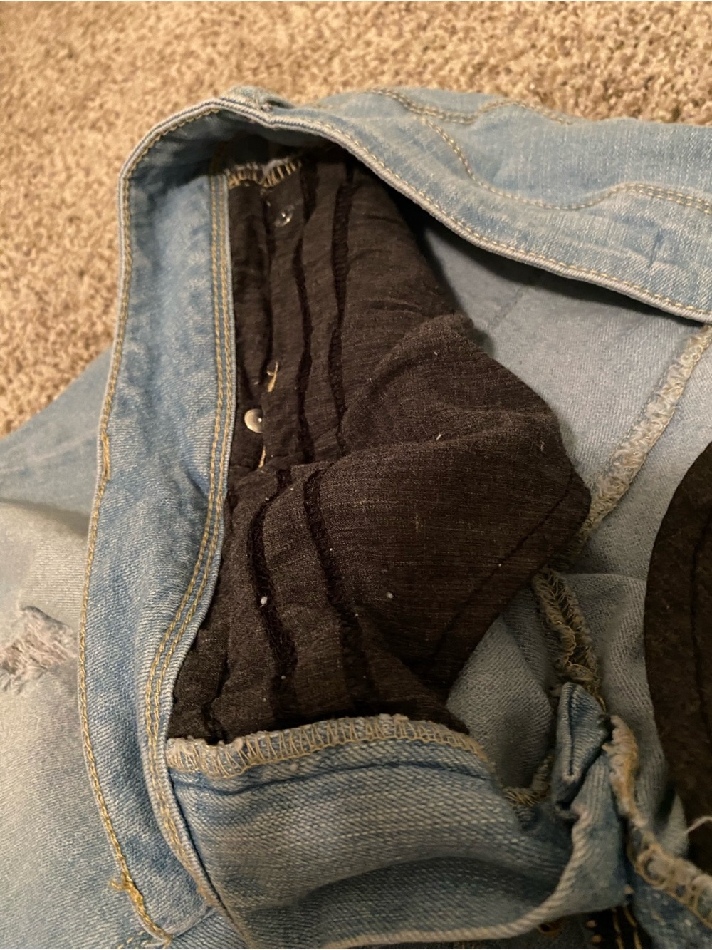 Light Wash Distressed Cropped Jeans Cato Brand Size 10 with Frayed Hem - Picture 8 of 14